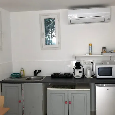 Joli Studio Independant, Avec Exterieur Verdoyant A Appartement Hyères